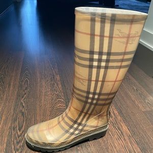 Burberry high rain boots